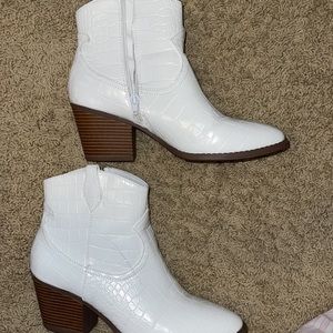 Steve Madden White Western Boots